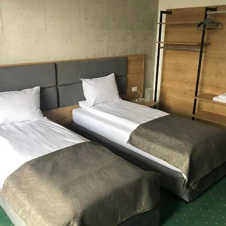 Joy Rosa אורחן *